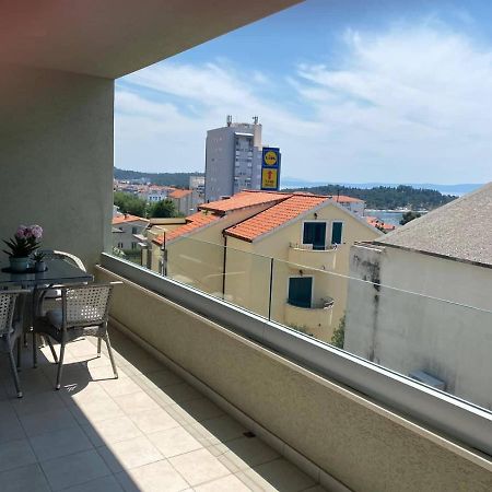 Modern Apartments With Garage Makarska Exterior photo