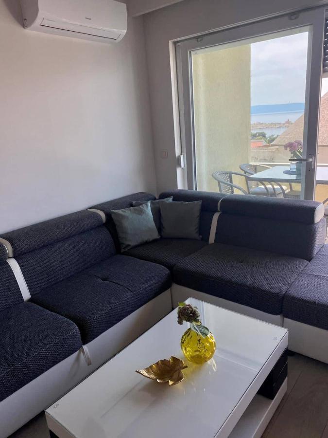 Modern Apartments With Garage Makarska Exterior photo